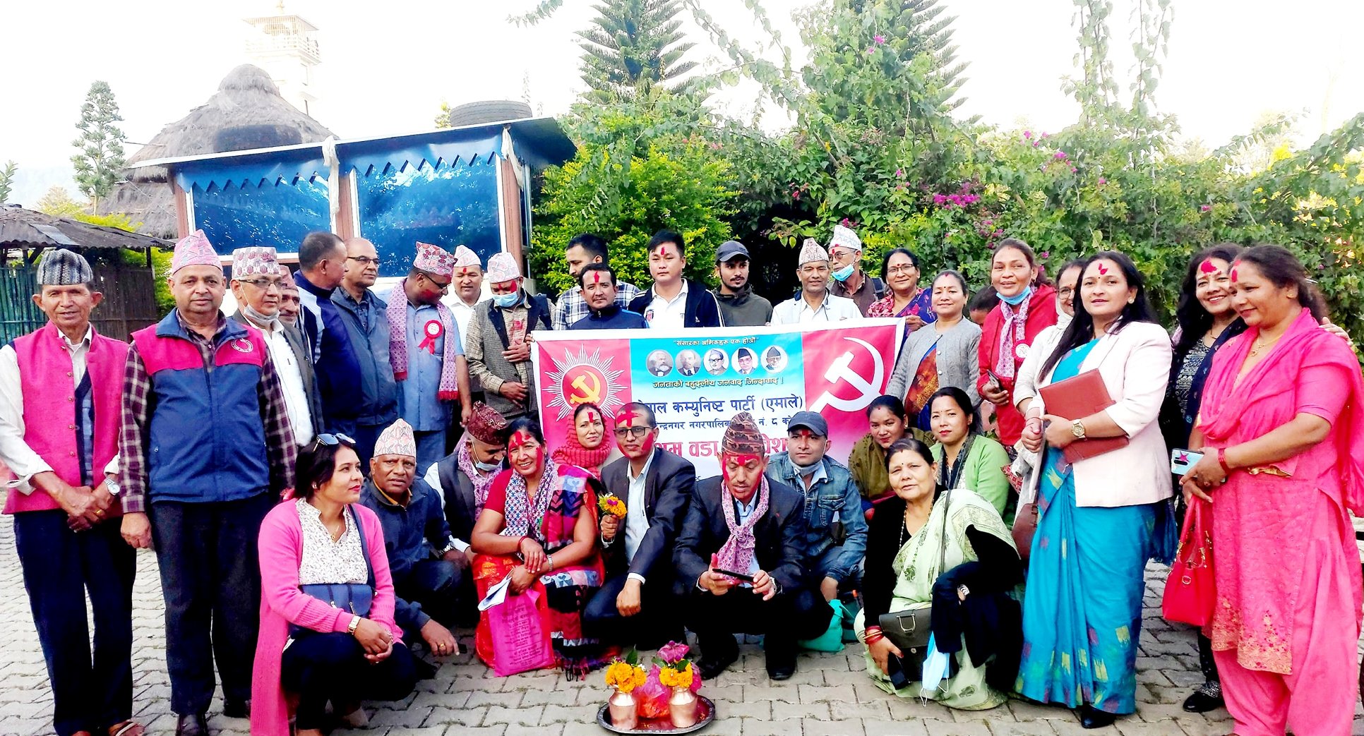 सर्वसम्मत नेतृत्व चयनपछि वीरेन्द्रनगर-८ का पदाधिकारी।